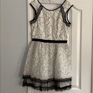 Women’s White and Black Lace Dress!